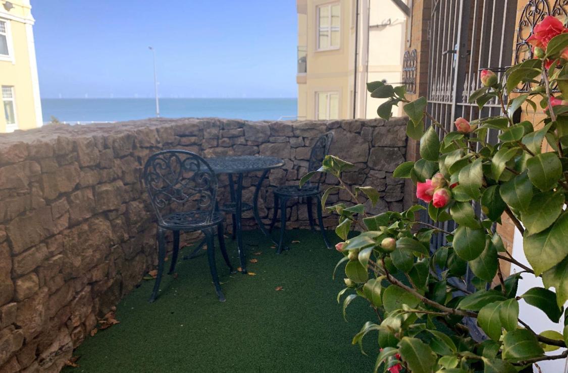 Villa Ffynonn Wen Rhôs-on-Sea Esterno foto